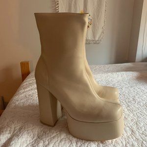 Princess Polly  Garvie Platform Boots Cream